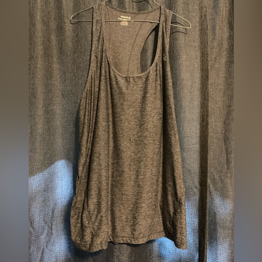 Women’s marled gray workout tank top